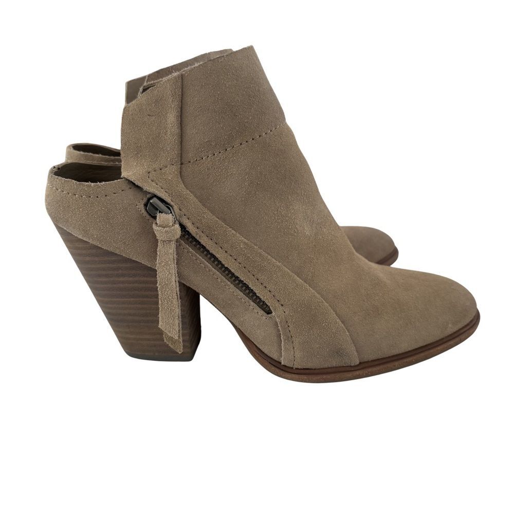 Dolce Vita Taupe Suede Cutout Ankle Booties Stacked Heel Side Zip Size 9